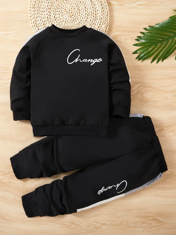 Sweatshirt & Sweatpants Set