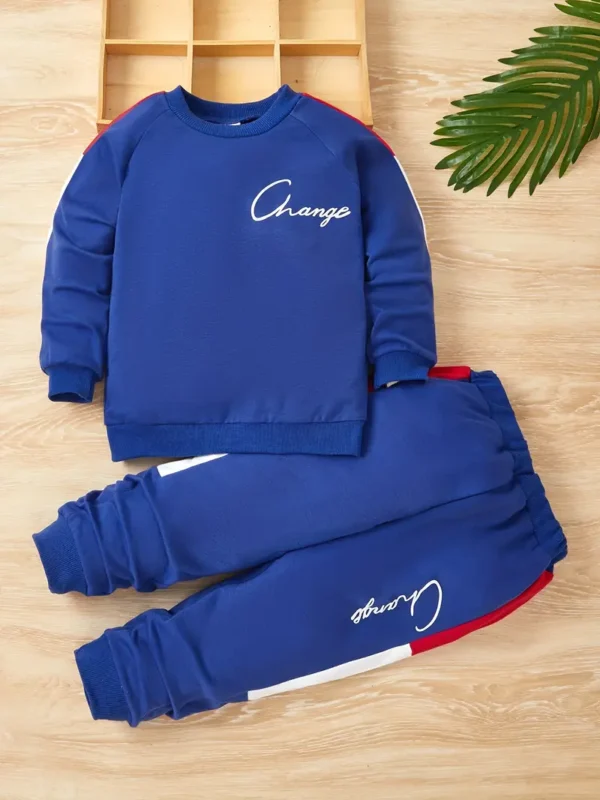 Sweatshirt & Sweatpants Set