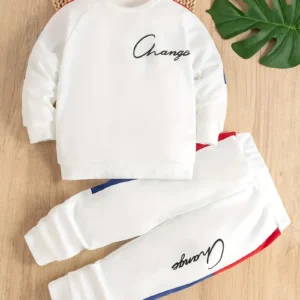 Sweatshirt & Sweatpants Set