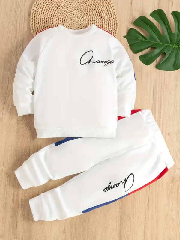 Sweatshirt & Sweatpants Set