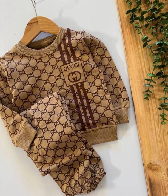 2 gucci brown tracksuit
